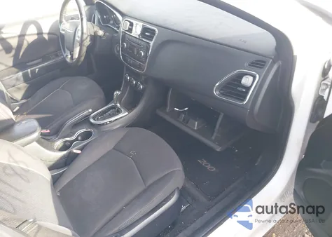 2013 Chrysler 200 Touring z USA, uszkodzony, nr VIN 1C3CCBBB7DN721685